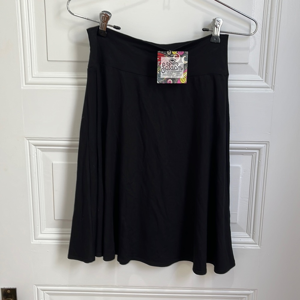NWT - Salaam flare skirt, black, M